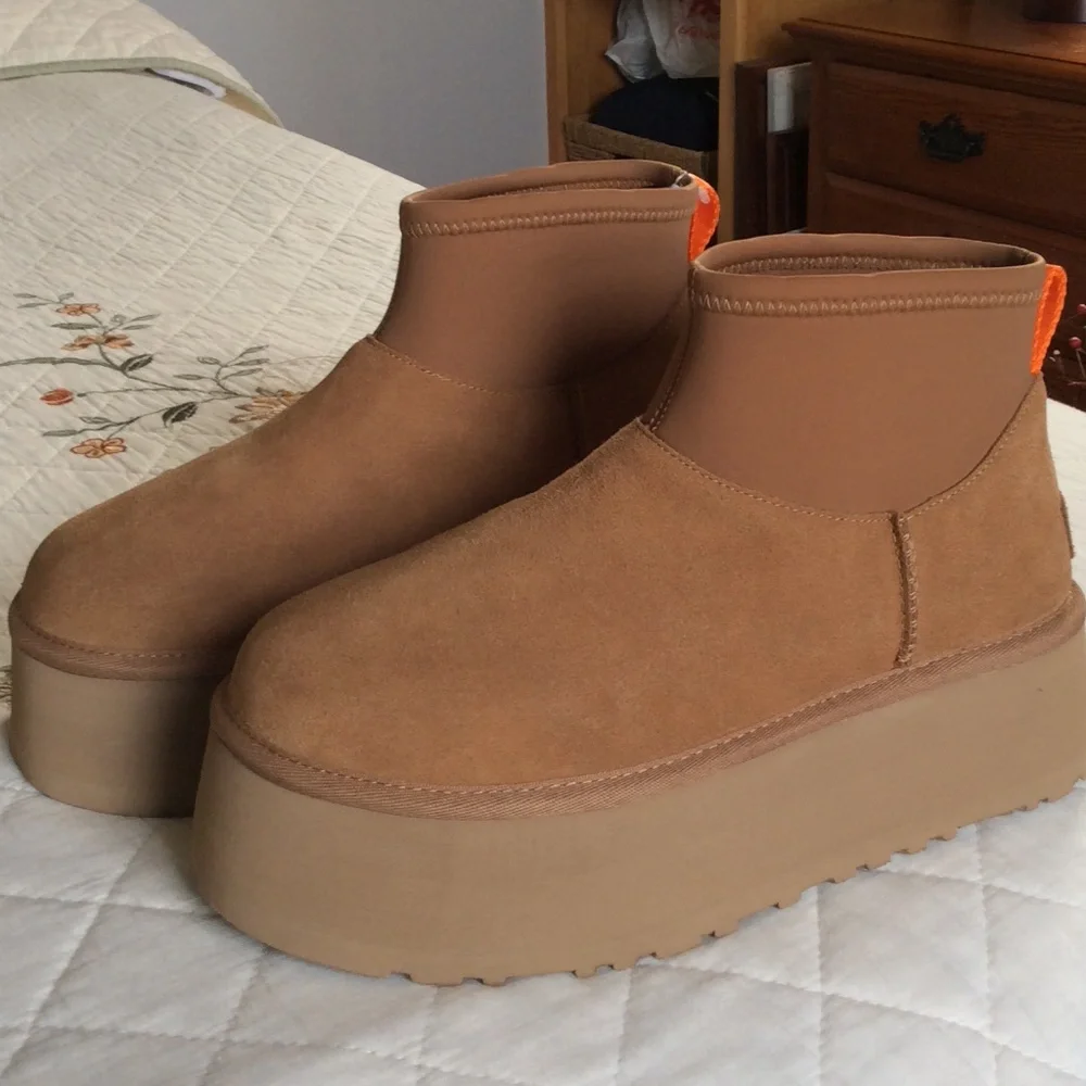 UGG mini dipper boots